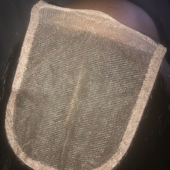 Virgin hair closure - Picture 5 of 5